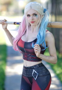 ส่องนางแบบอเมริกา Kaitlyn Siragusa หรือ Amouranth สตรีมเมอร์สุดแซ่บ