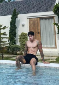บัณฑิต-แสงปัญญาเลิศ-หล่อมาก
