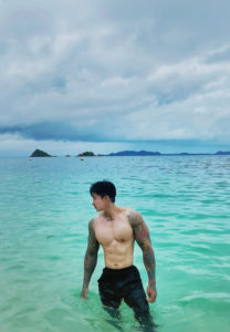 บัณฑิต-แสงปัญญาเลิศ-ทะเล