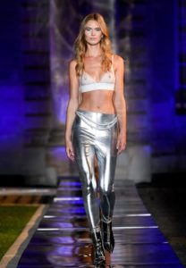 Lieke van der Hoorn-013-Fabulous