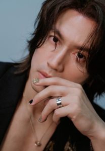 JERRY YAN-006-Breathtaking
