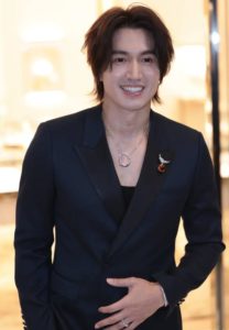 JERRY YAN-009-Attractive