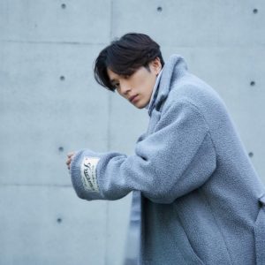 แมคเคนยู-008-Charming