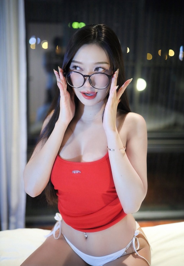 Cholticha Chotchungkan นางแบบสาวไทย