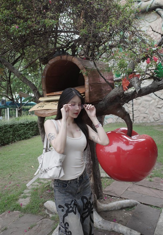 ใบเฟิร์นแมนยู baiifernntc สตรีมเมอร์